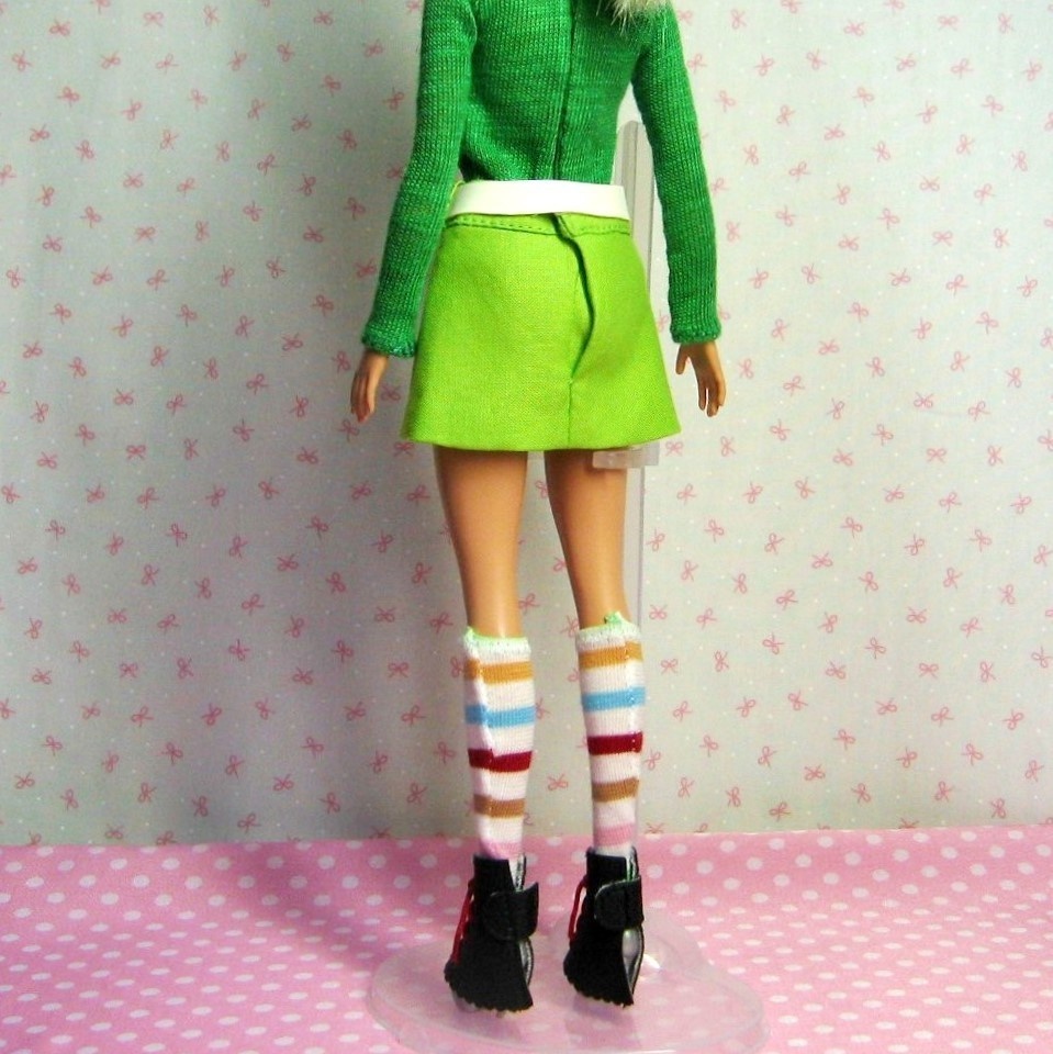 Barbie用　ベルト付きＡラインスカート　黄緑