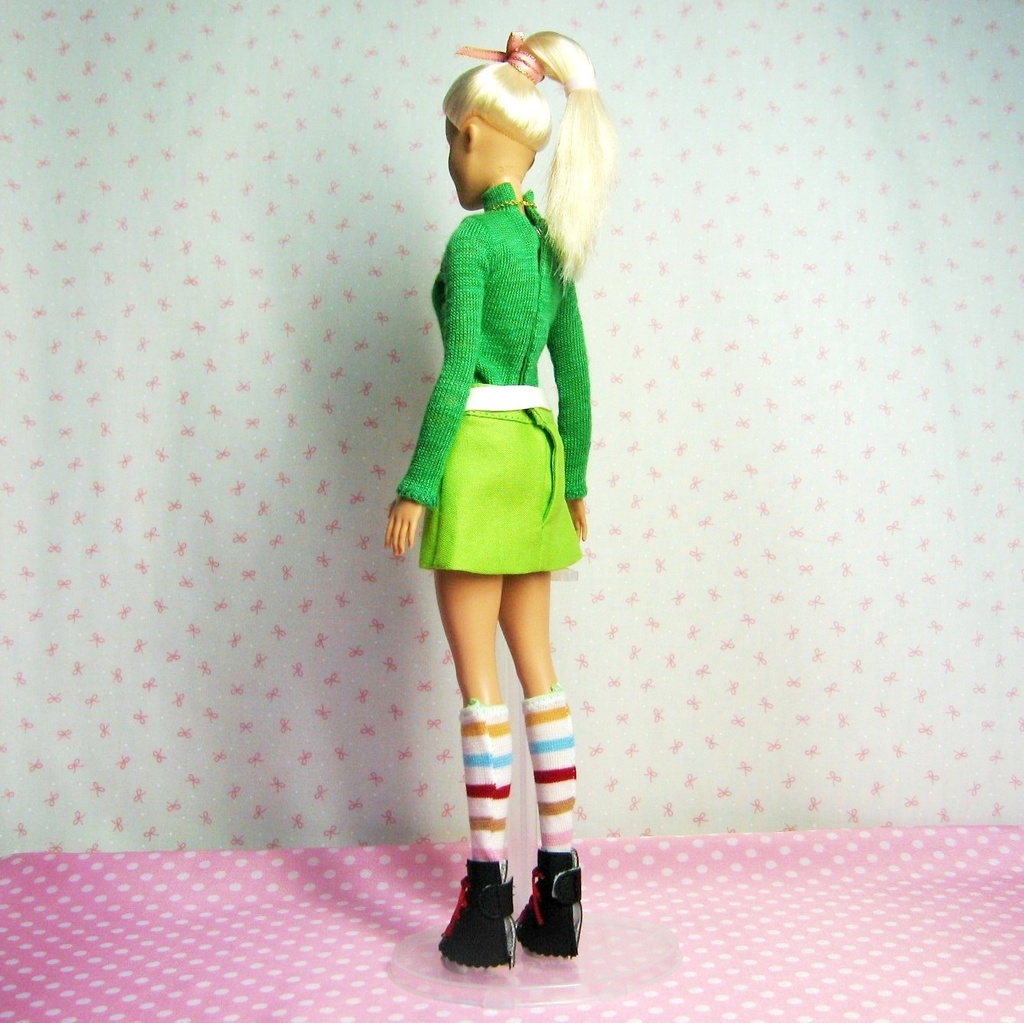 Barbie用　ベルト付きＡラインスカート　黄緑