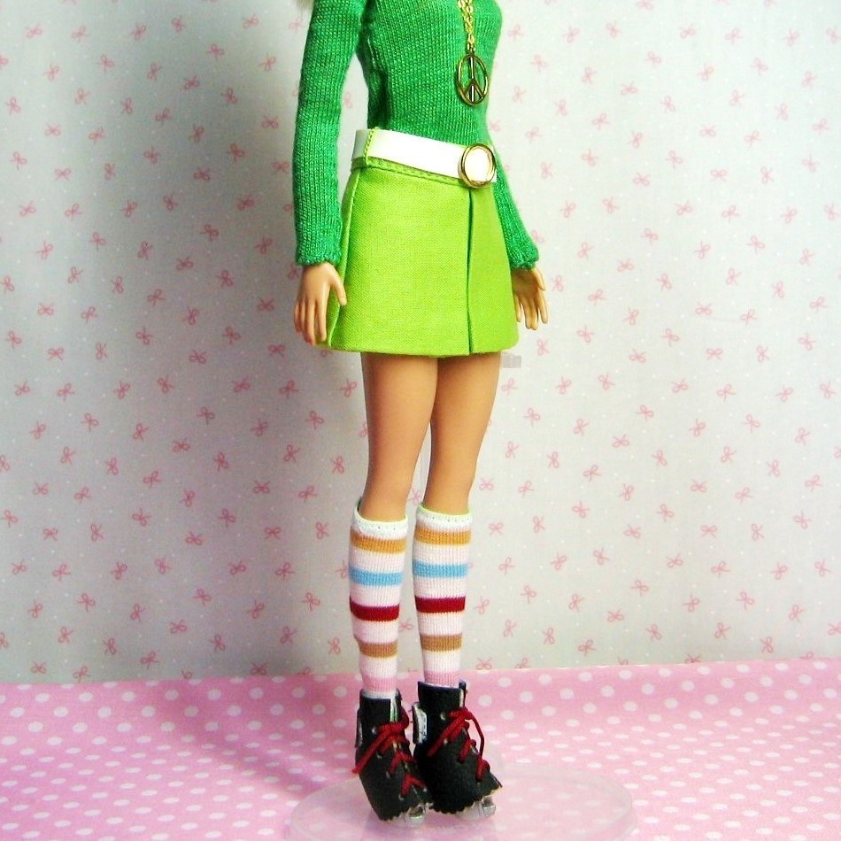 Barbie用　ベルト付きＡラインスカート　黄緑