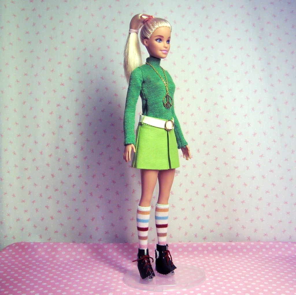 Barbie用　ベルト付きＡラインスカート　黄緑