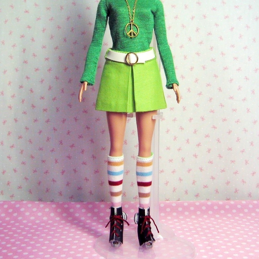 Barbie用　ベルト付きＡラインスカート　黄緑