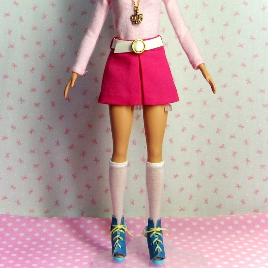 Barbie用　ベルト付きＡラインスカート　ピンク