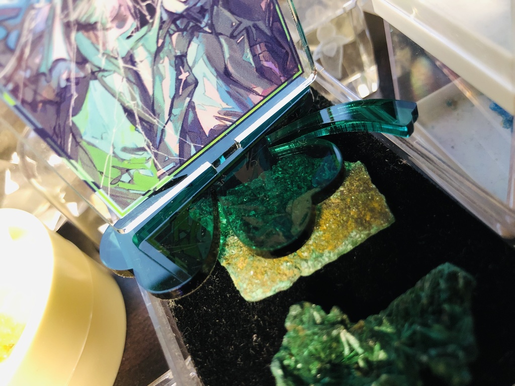 剣持刀也『三つ葉に分かれた物語』