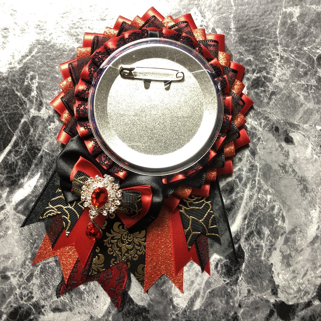 ロゼット Sタイプ 缶バッジ 57〜75mm カラー:赤 黒 金