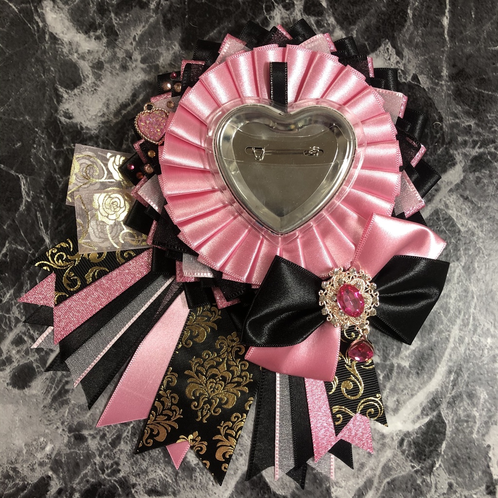 ロゼット Sタイプ 缶バッジ57〜75mm カラー:ピンク×黒