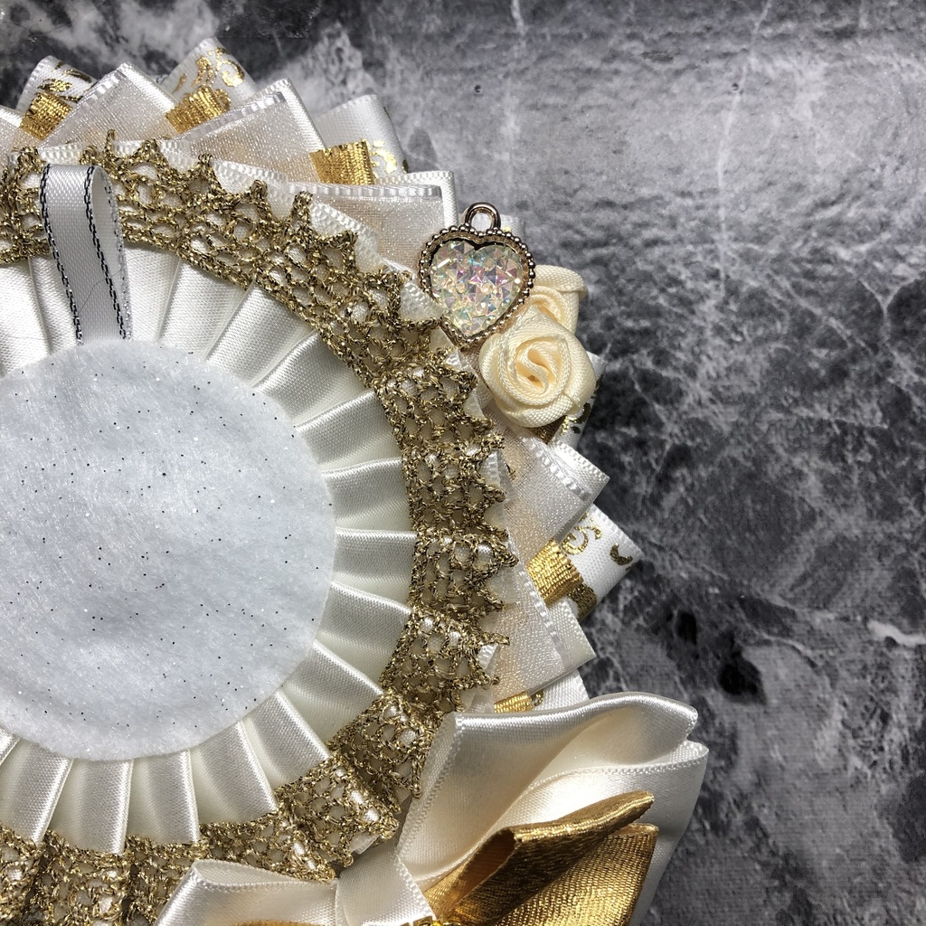 ロゼット Cタイプ 缶バッジ 57〜75mm対応 カラー:白×ゴールド