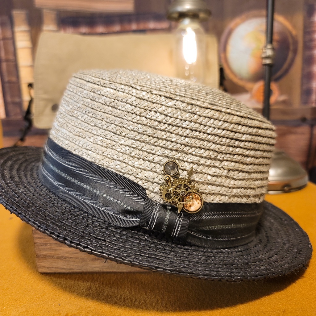 ルーペとMoon(ブローチ)