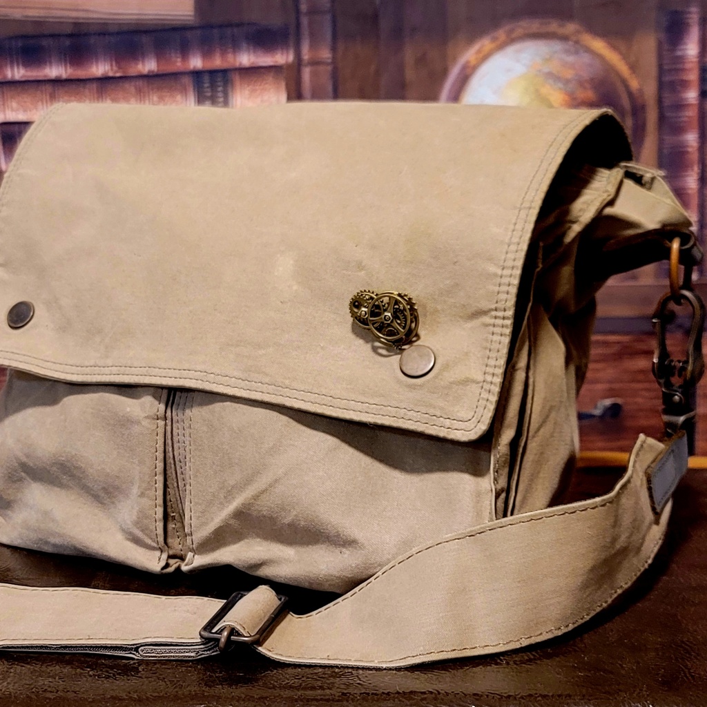 ミニ懐中時計と歯車(ブローチ)