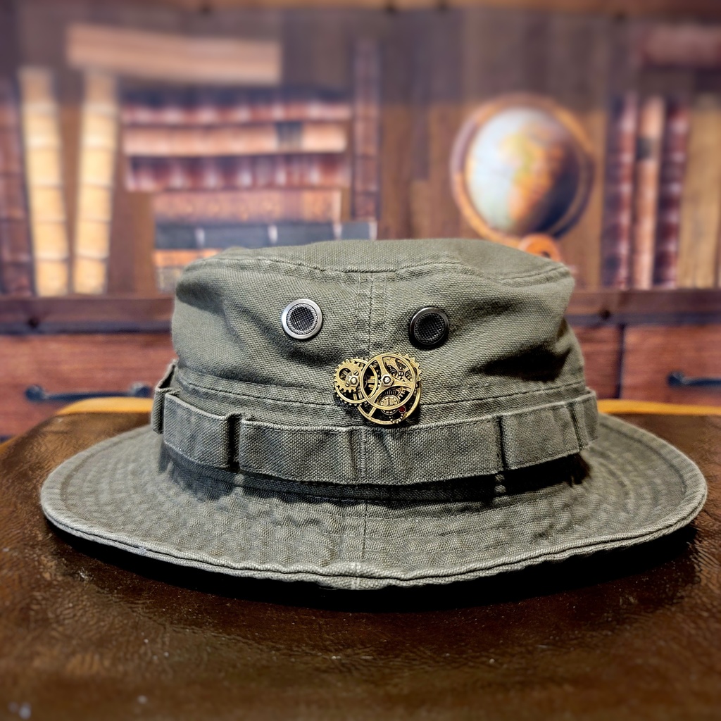 ミニ懐中時計と歯車(ブローチ)