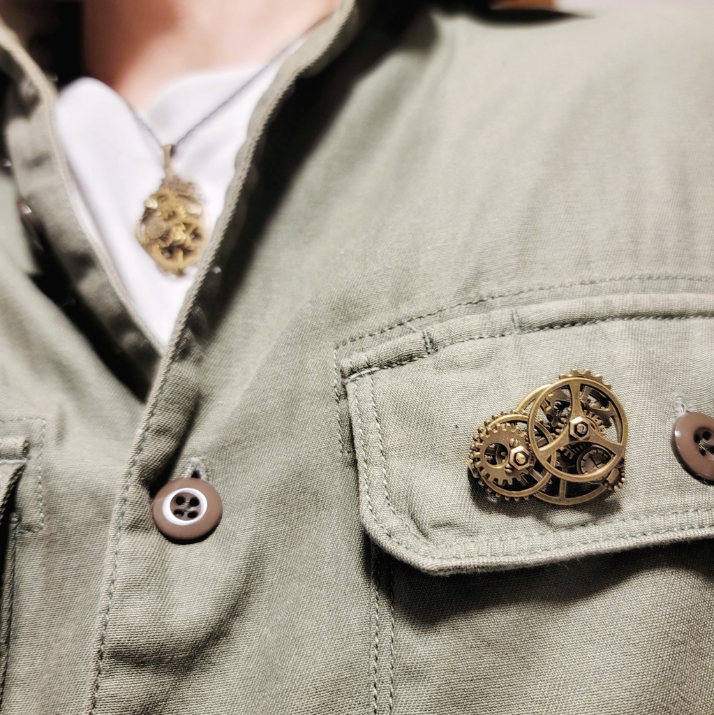 ミニ懐中時計と歯車(ブローチ)