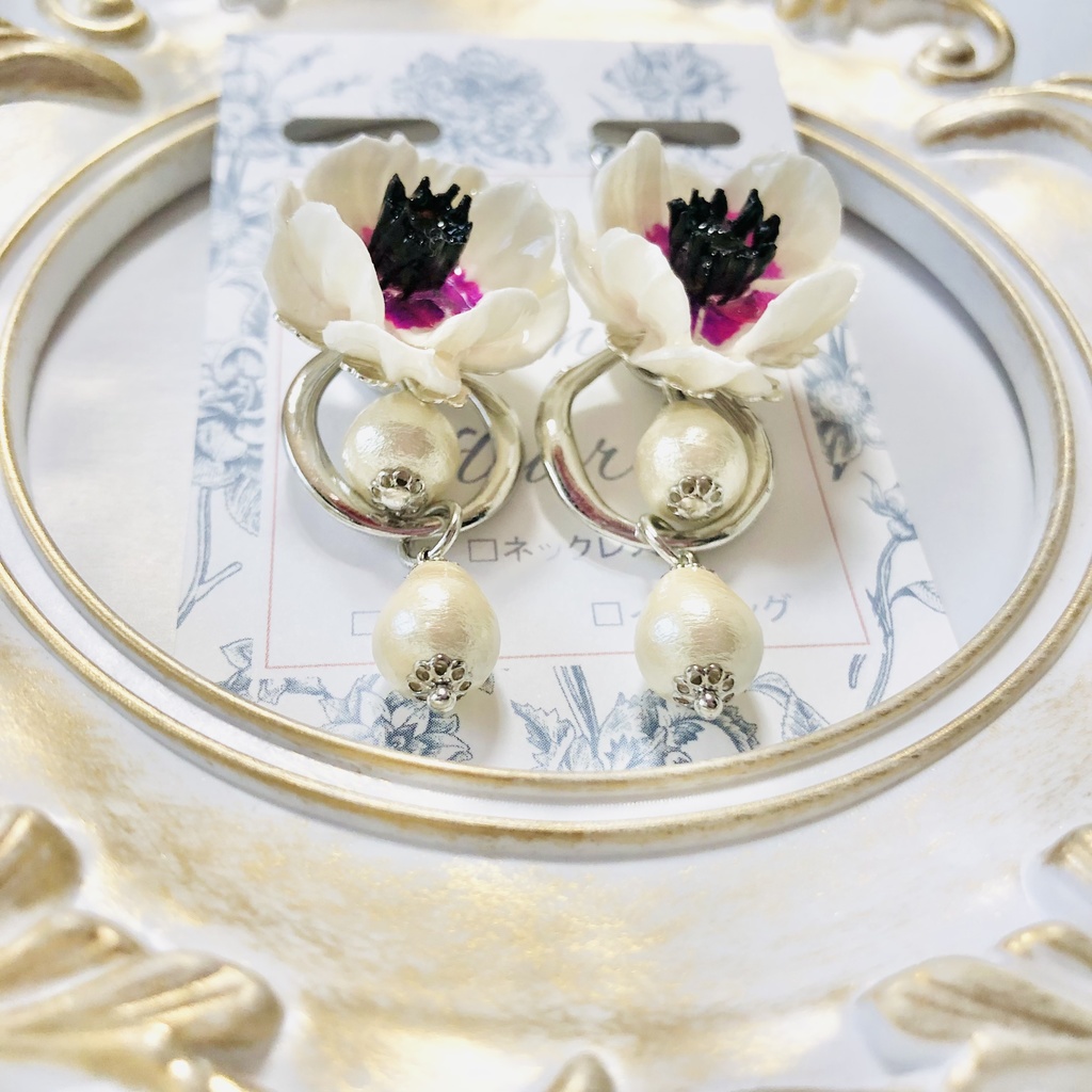 樹脂粘土アネモネ耳飾り