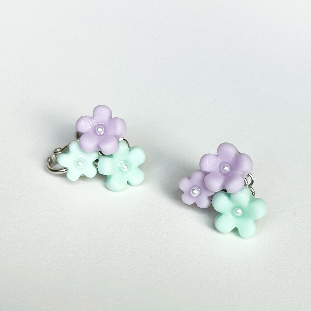 ＊リヴァハンカラー＊お花のイヤリング