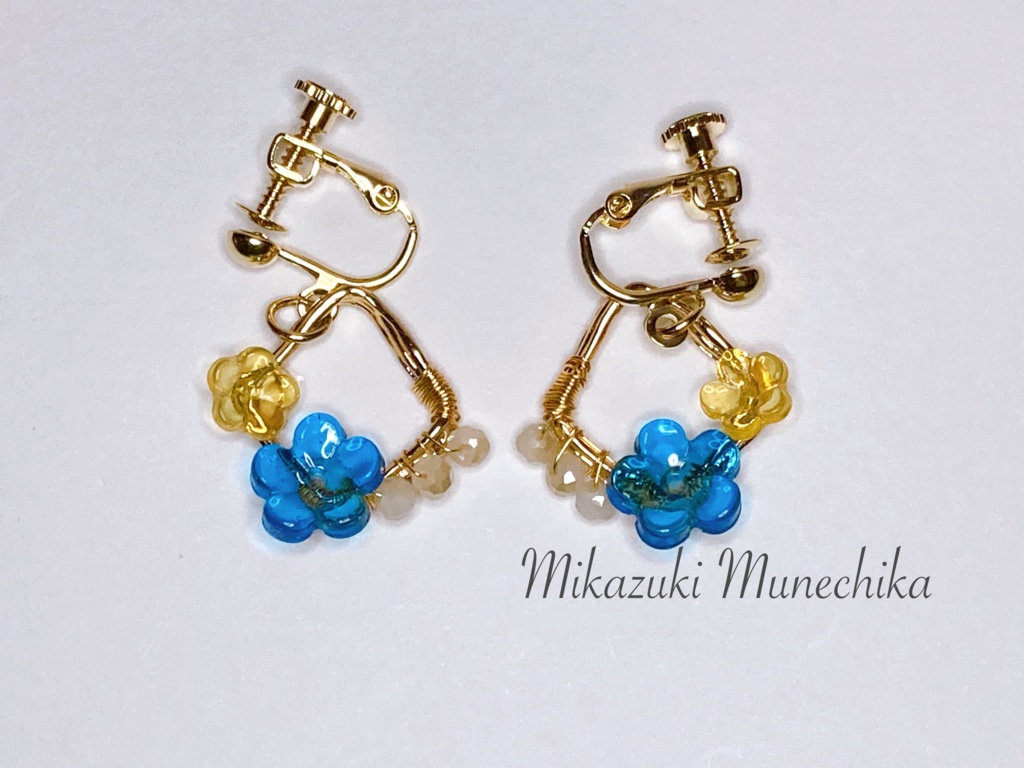 小花の耳飾り