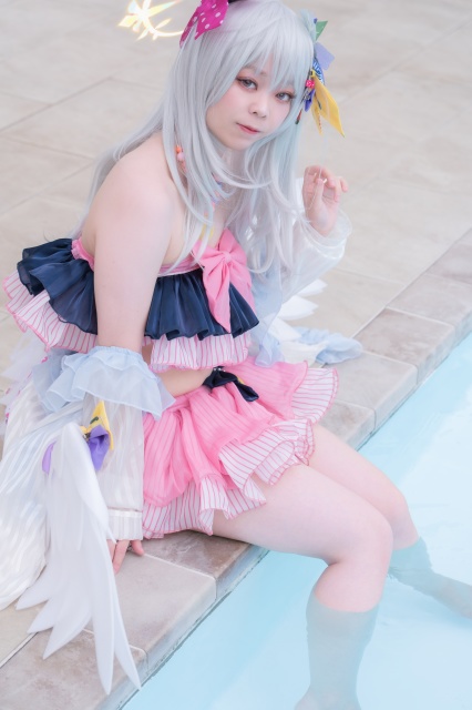 C107 新刊 白洲アズサ写真集「水のきらめき 夢幻なりや?」