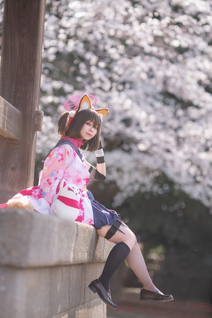 久田イズナ写真集「桜花爛漫」