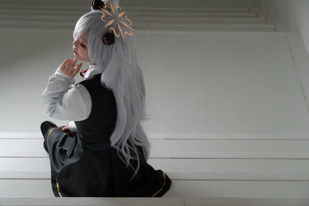 板垣カノエ写真集「愛情の始点は前世」