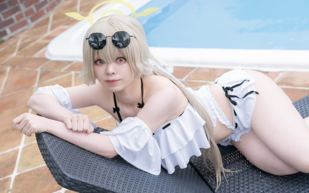 C108新刊 阿慈谷ヒフミ写真集