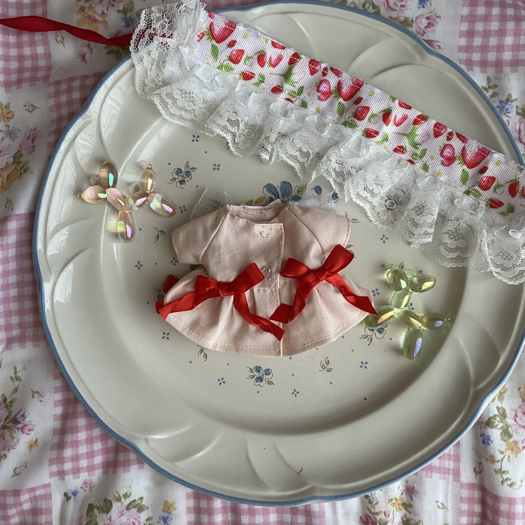 甘酸っぱい恋のいちごドレス ぬい服 16cmぬい ワンピース