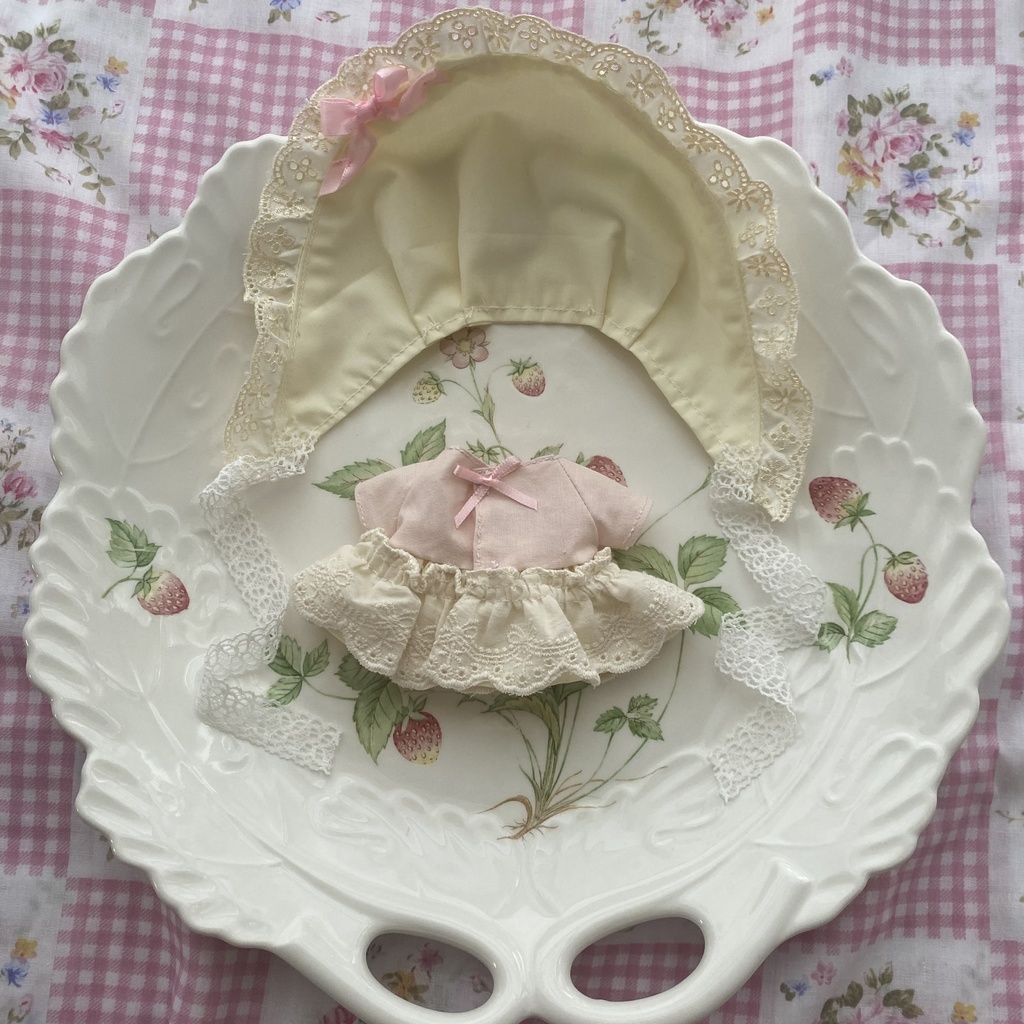 おやすみボンネットドレス ぬい服 16cmぬい服 ぬいドレス