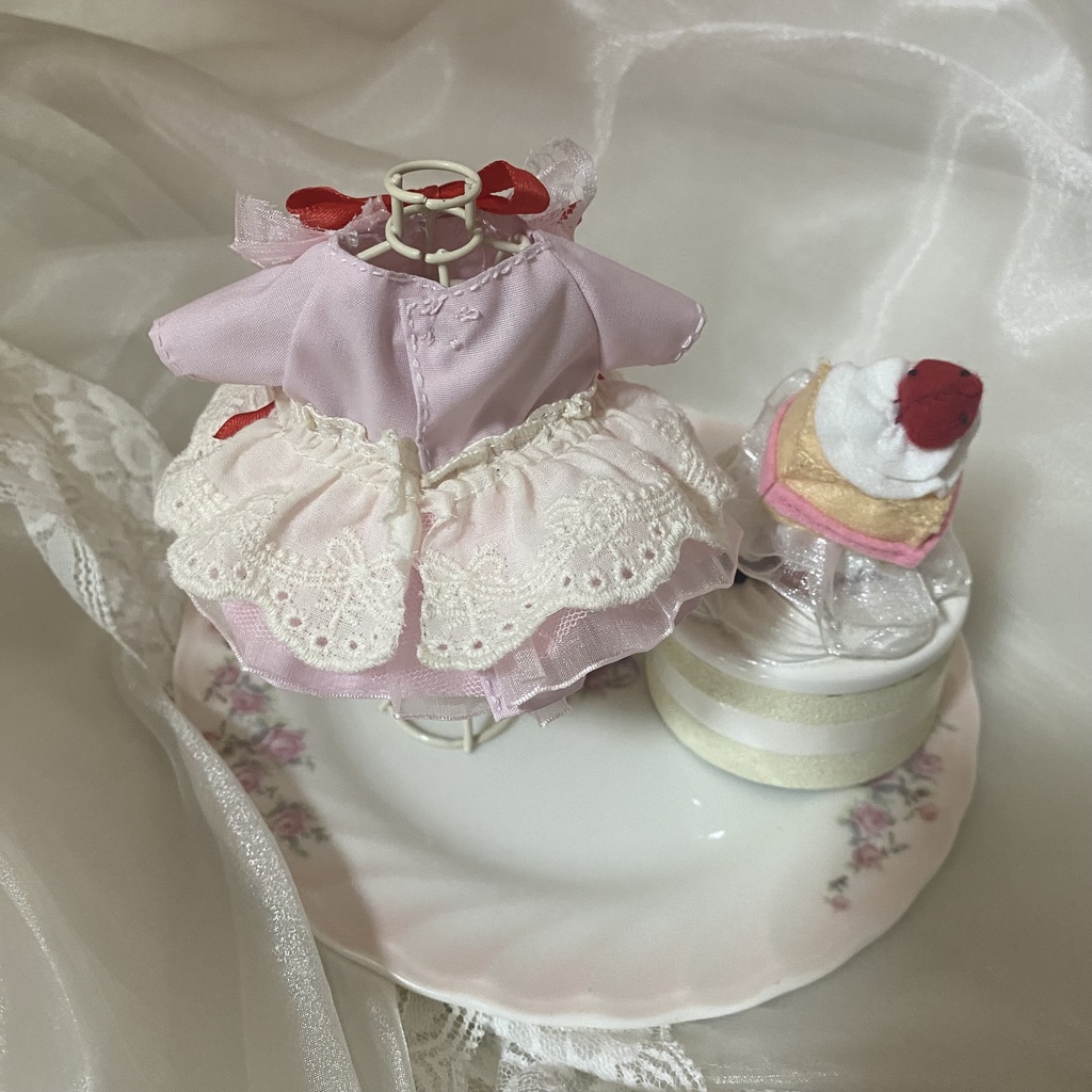 いちごみるくドレス いつぬい ぬい服