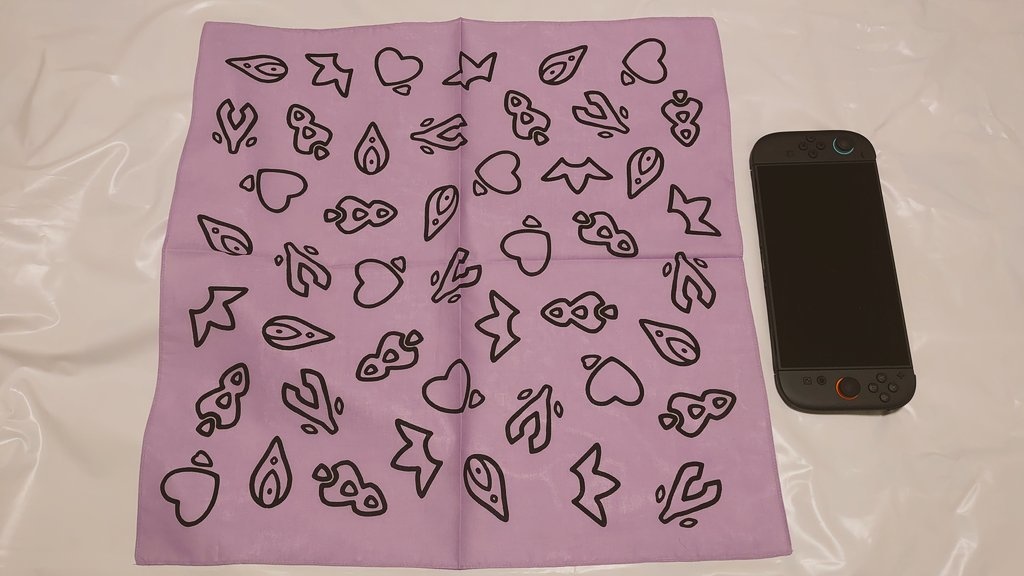 レッサーモクリたちのチャームポイント柄バンダナ