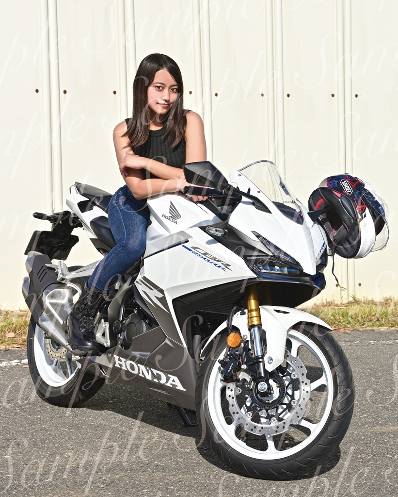 【C105新刊】BikerGirl バイク女子本 CBR250RR【倉庫発送】