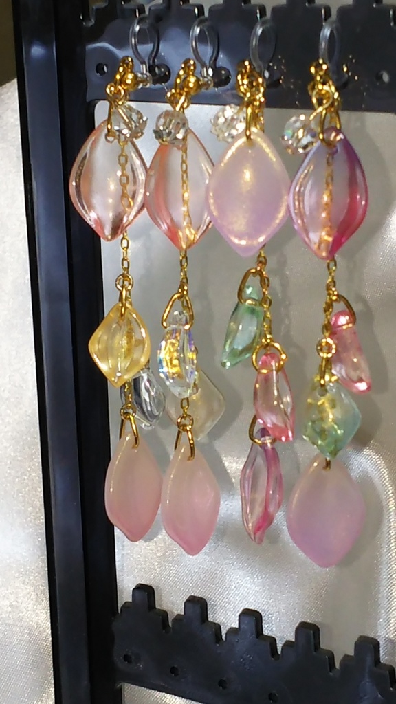 【西行寺幽々子&八雲紫カラー】幽玄桜のイヤリング