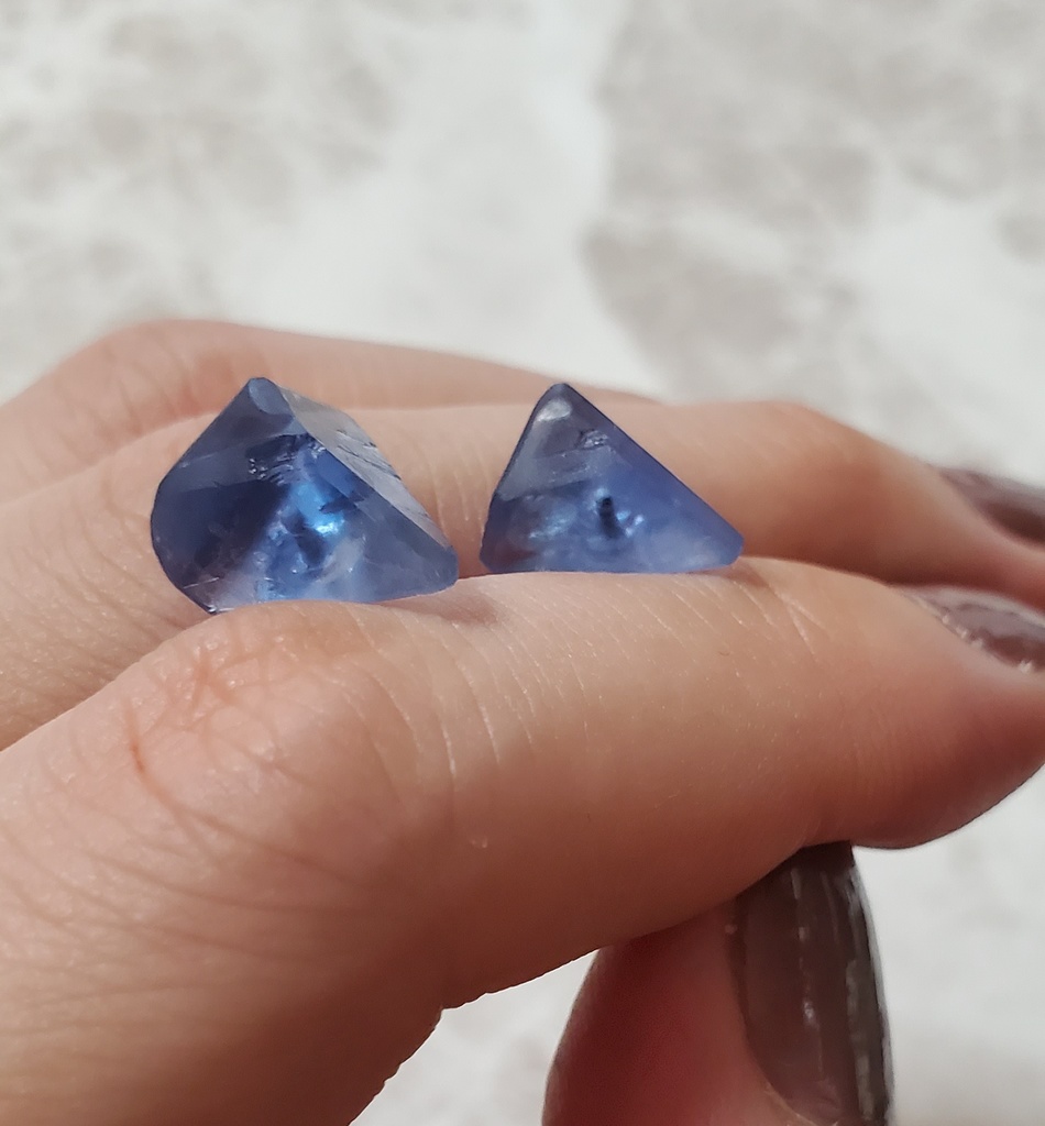 ※展示※【本気で考えた夢女のためのイメージピアス】ブルーフローライト原石使用