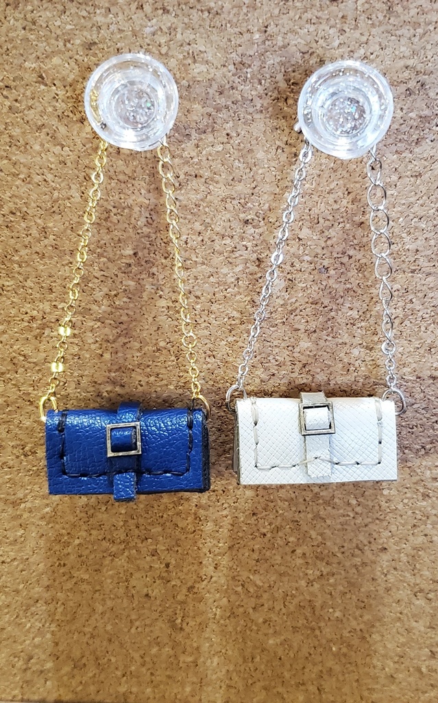 3月27日頒布*牛本革*開閉式* ショルダー バッグ *