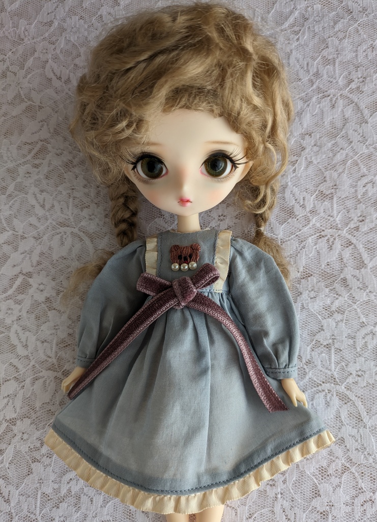 くまの刺繍ワンピース