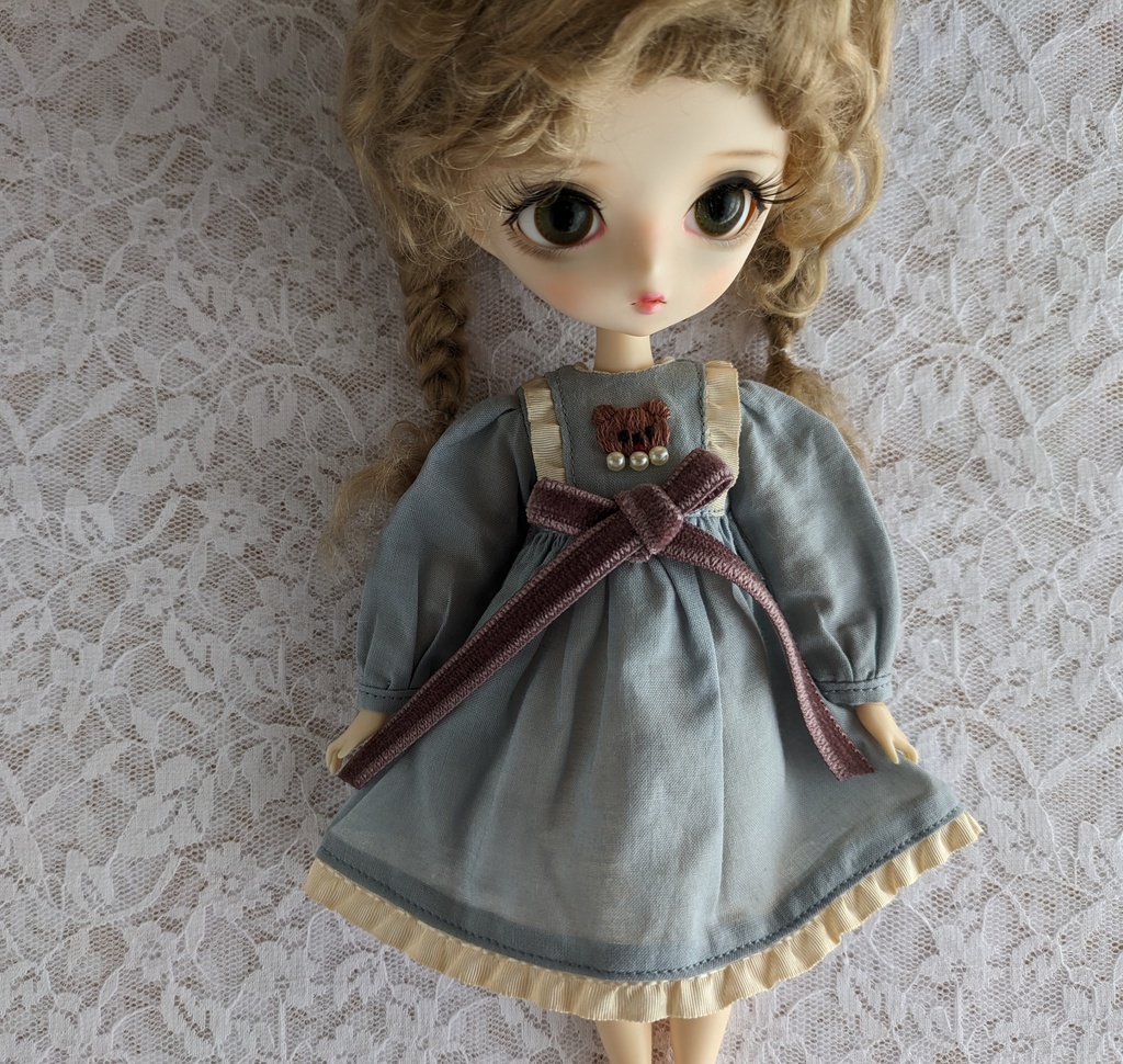 くまの刺繍ワンピース