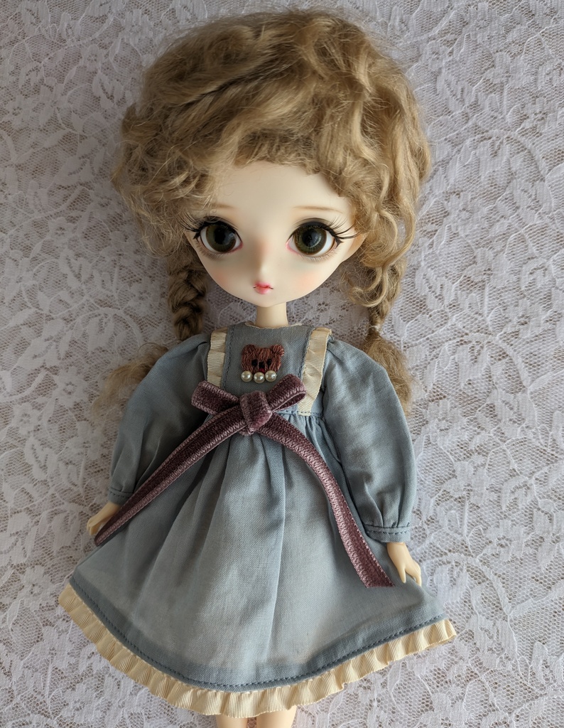 くまの刺繍ワンピース