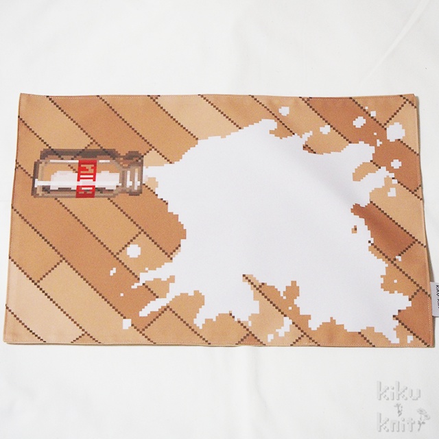 こぼれた牛乳ランチョンマット