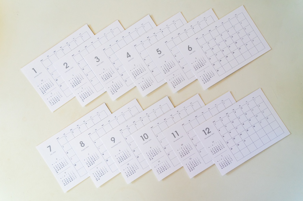 ドイツの四季卓上カレンダー2025