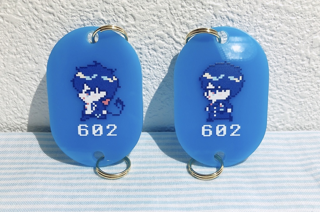 602号室タグキーホルダー
