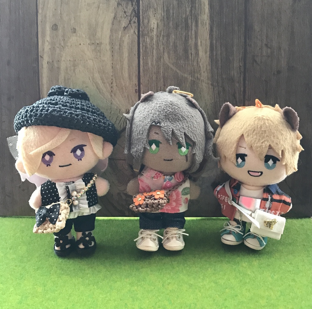 夜空シャツと貨物コンテナシャツ