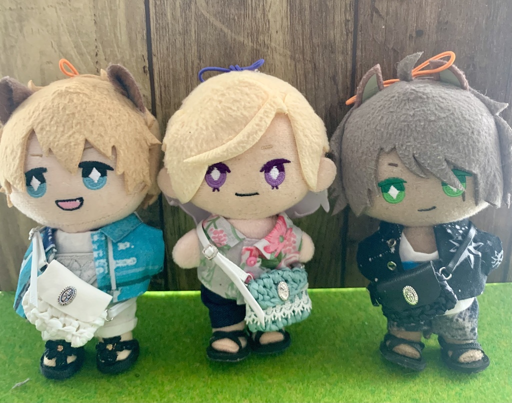 夜空シャツと貨物コンテナシャツ