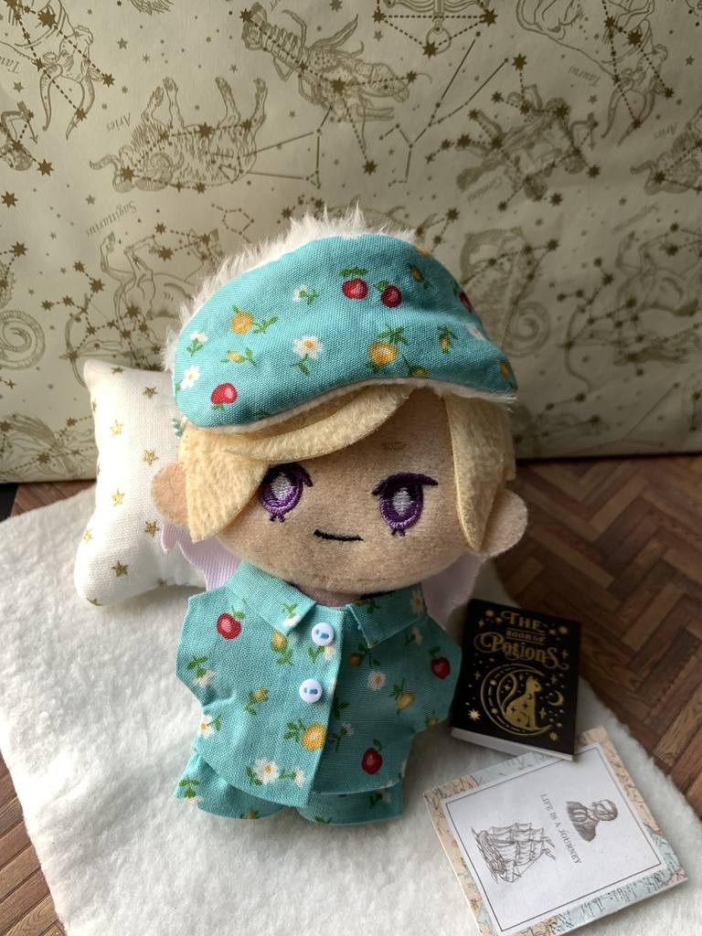 パジャマ&アイマスク&枕ともふもふ4点セットと2点セット