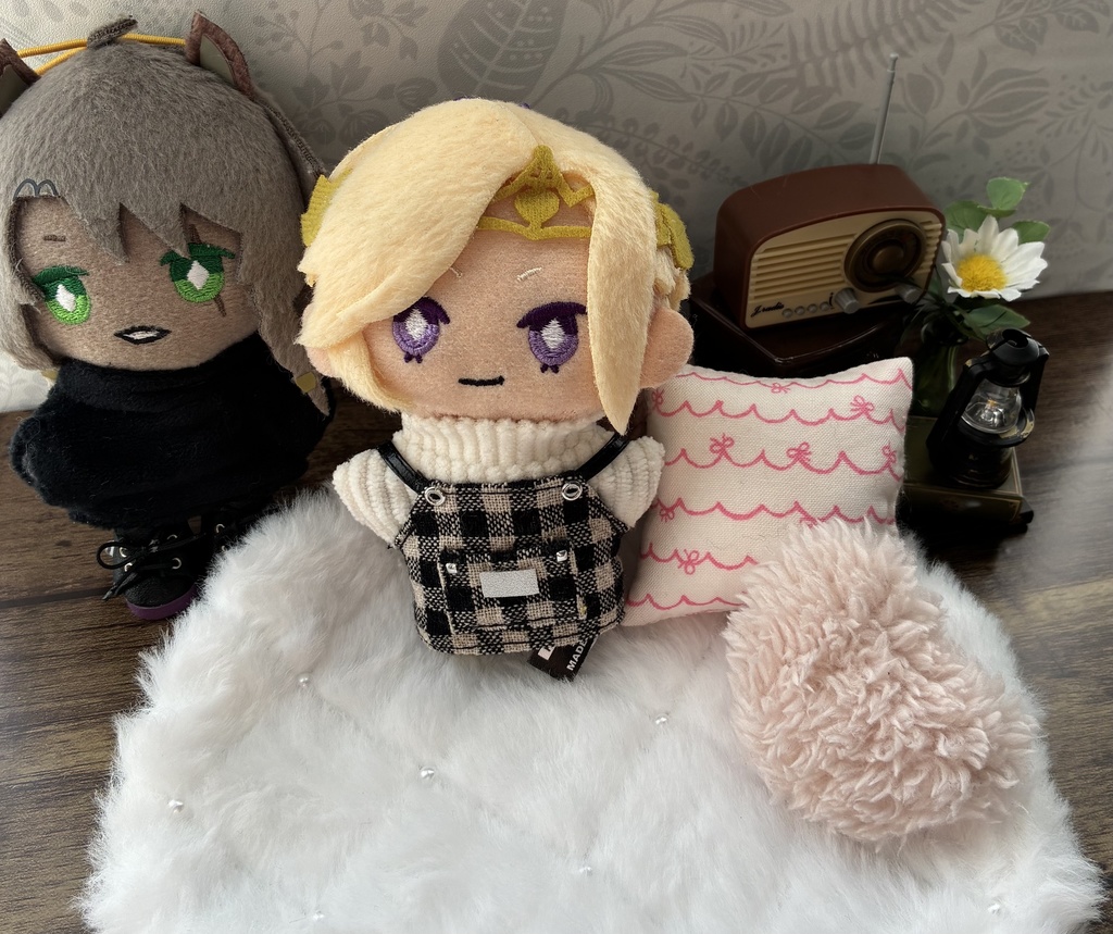 フラワーハイネックとシンプルハイネック