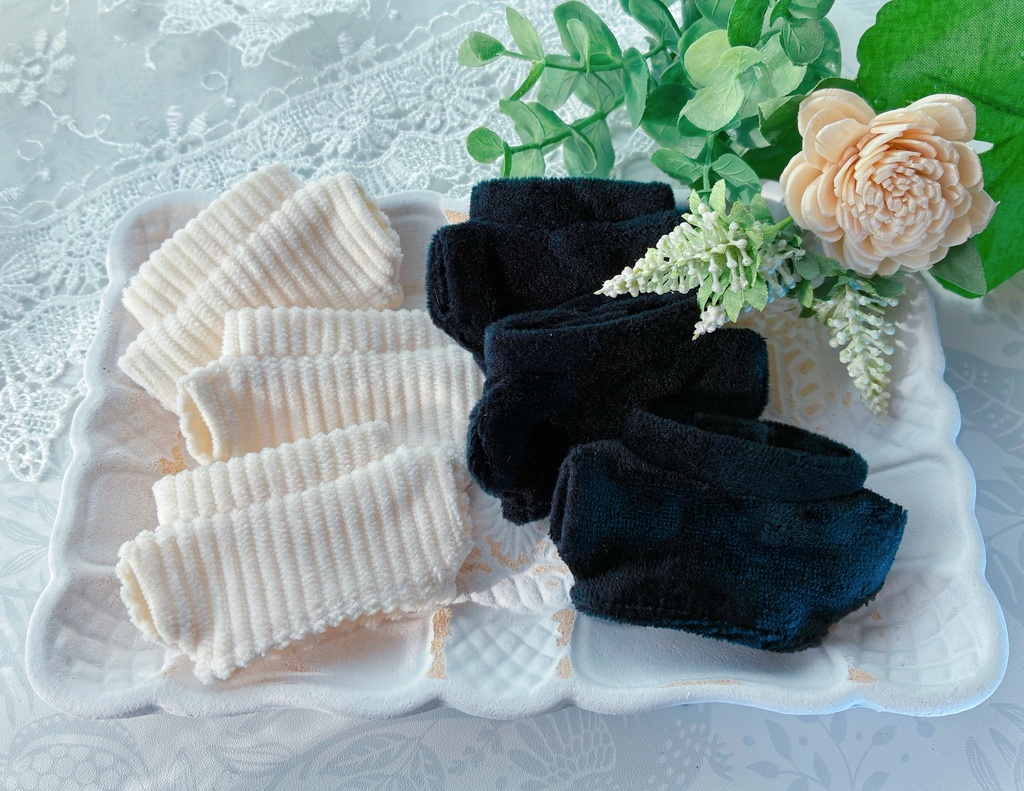 フラワーハイネックとシンプルハイネック