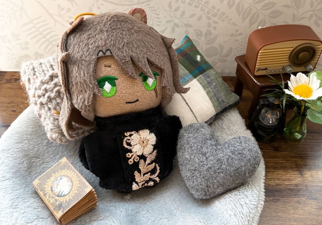 フラワーハイネックとシンプルハイネック