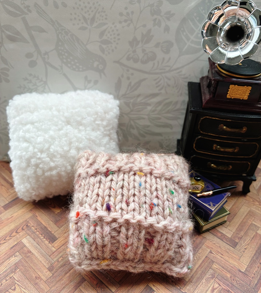 ラグにクッション試作品大放出