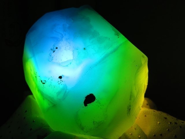 鉱物光台 オオブリ