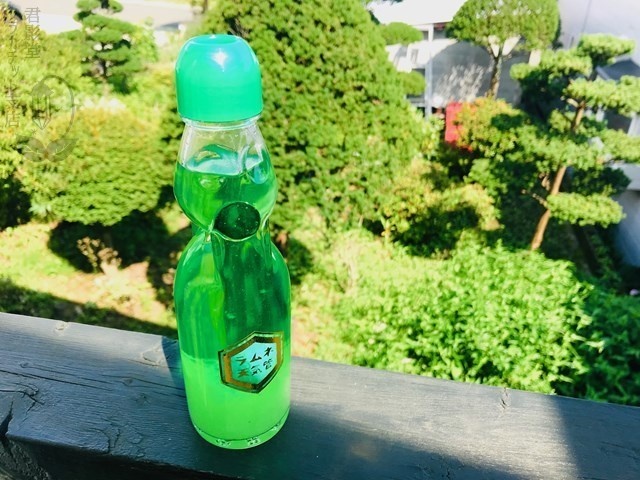 ラムネ天気管(メロン・緑ビー玉)