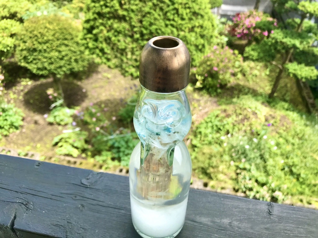 ラムネ天気管(金蓋・空色蜻蛉玉)