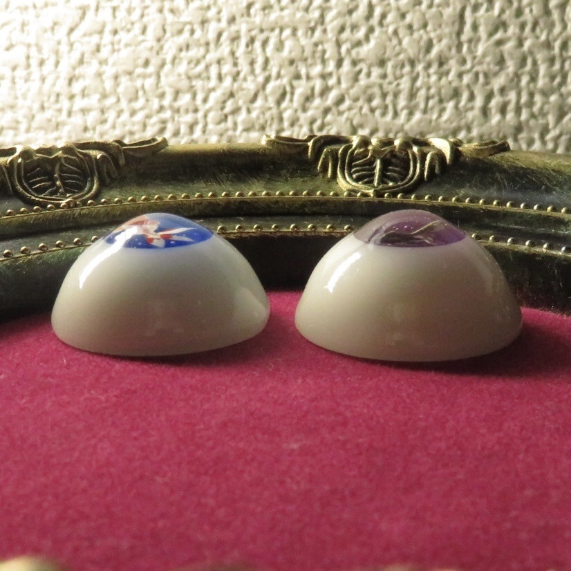 22mmレジンアイ(遊泳金魚 露草と菫)