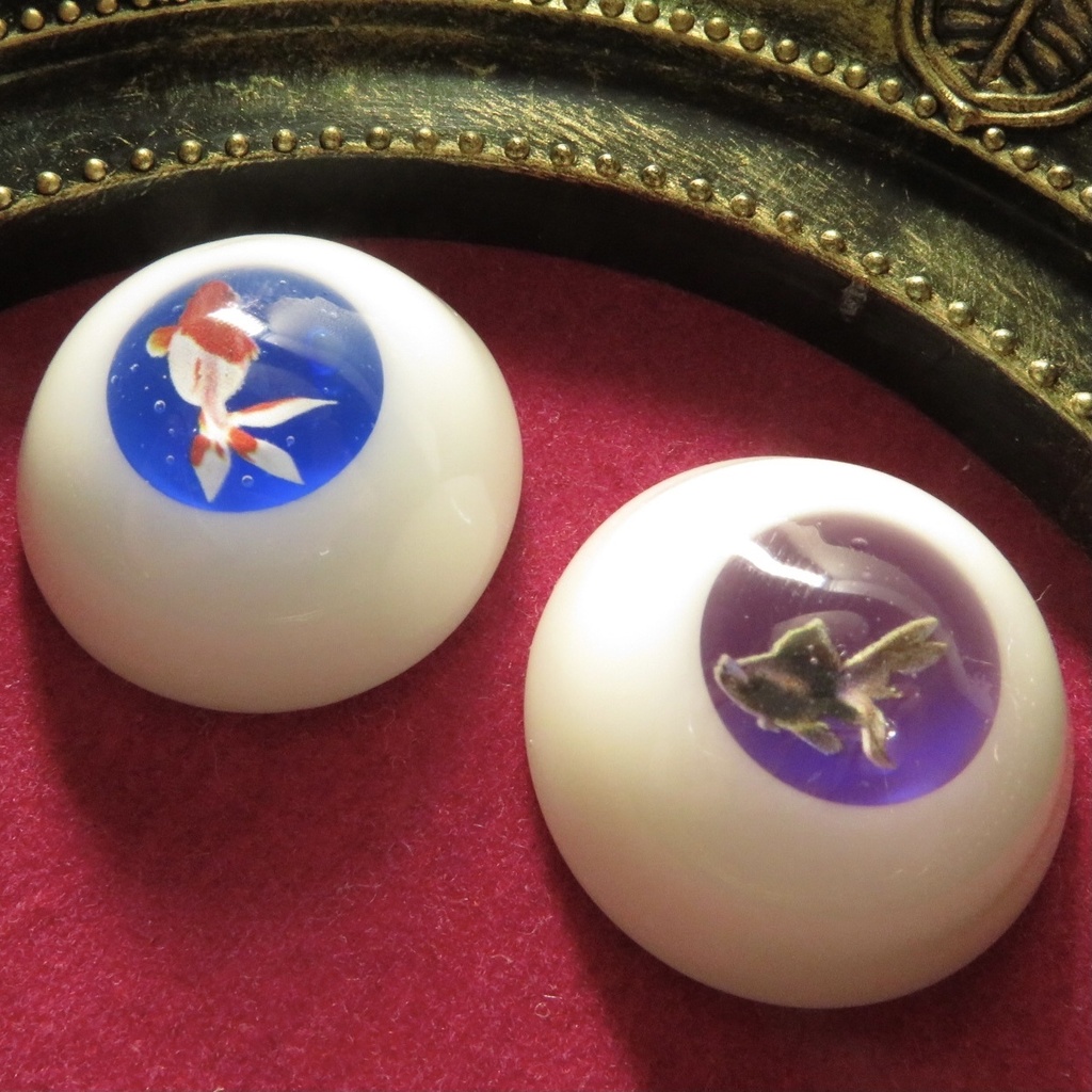 22mmレジンアイ(遊泳金魚 露草と菫)