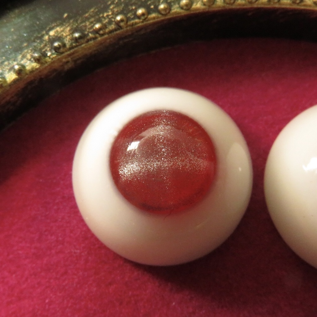 18mmレジンアイ(十字キャッツアイ ルビー)