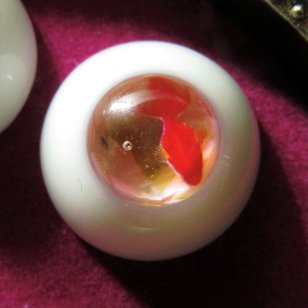 18mmレジンアイ(桜貝金魚)