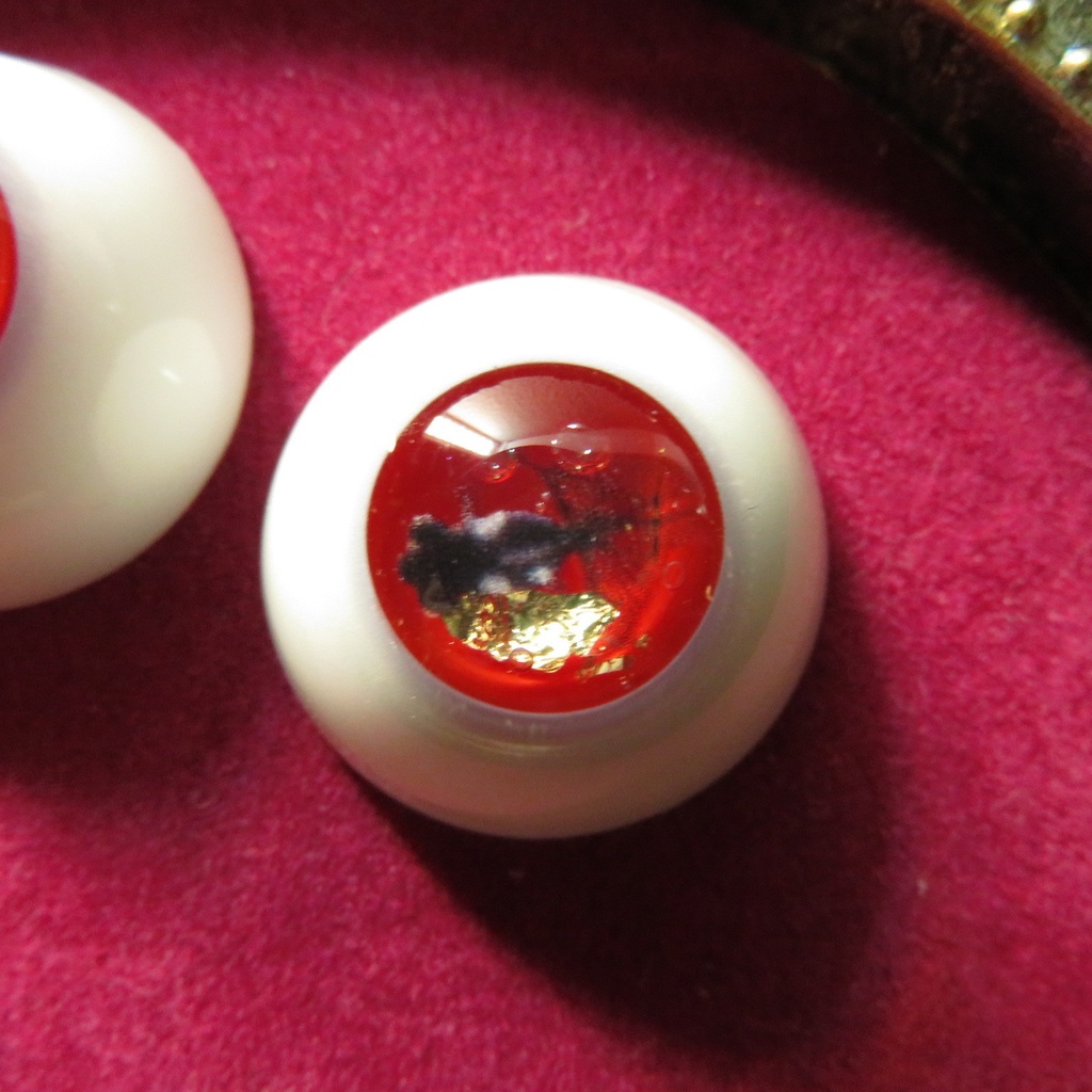 18mmレジンアイ(金箔金魚)